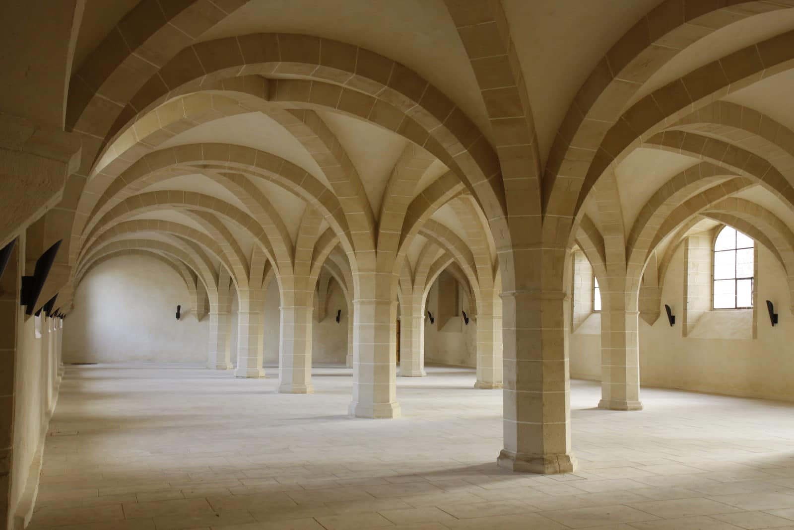 vue intérieure de l'abbaye de clairvaux