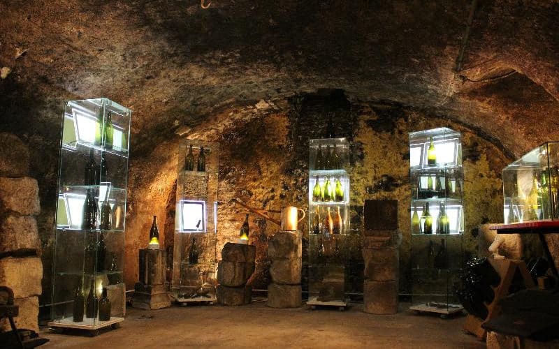 musée des bouteilles à Celles-sur-Ource chez Benoit Tassin