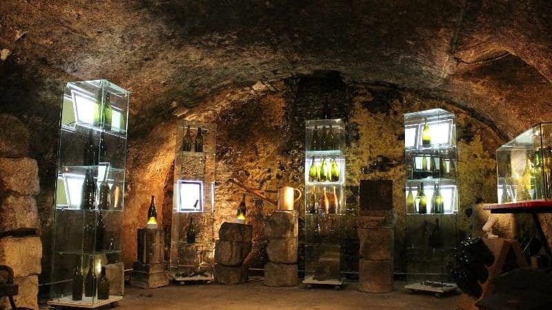 musée des bouteilles à Celles-sur-Ource chez Benoit Tassin