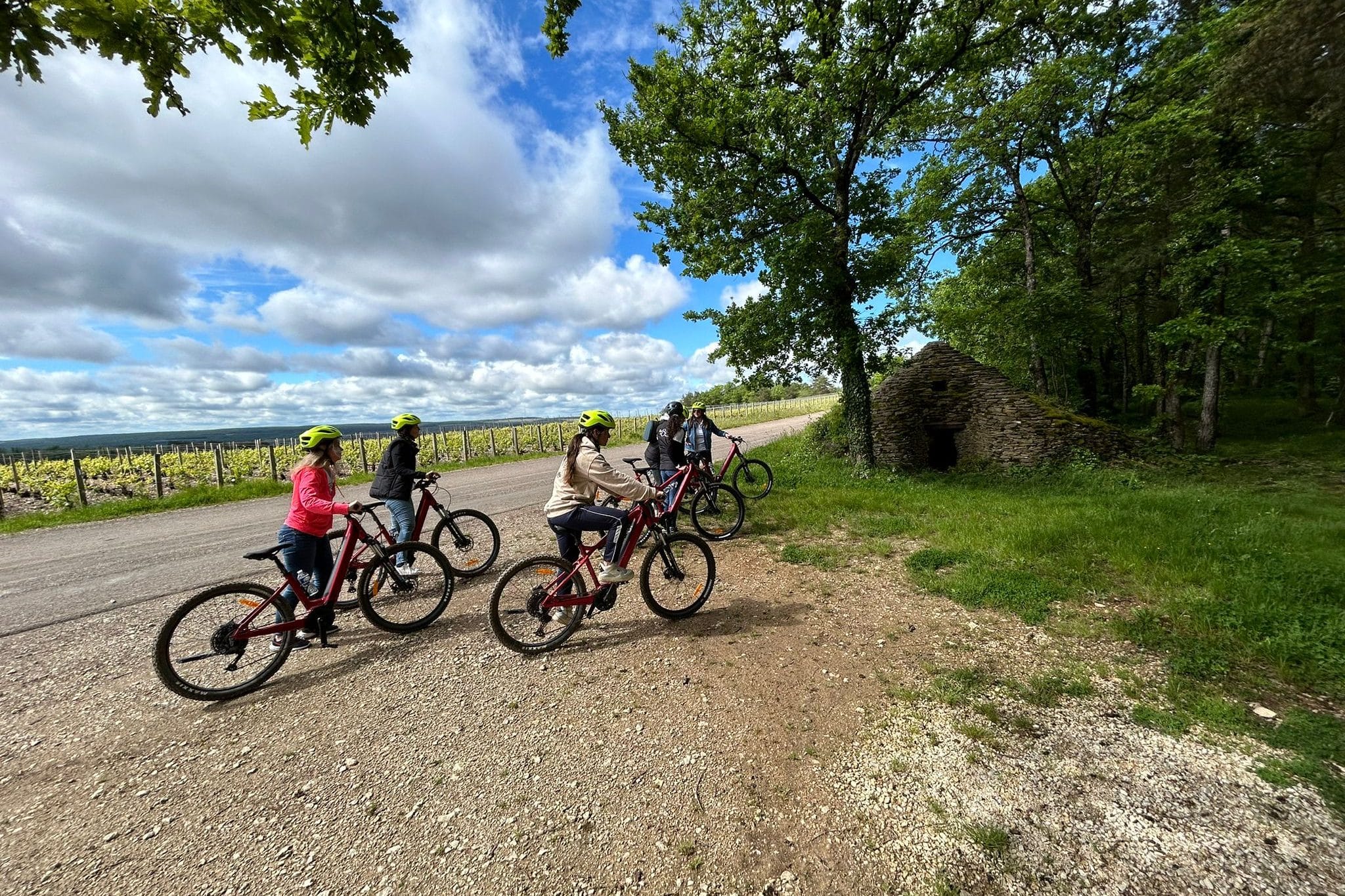 Vélo électrique avec le Champagne Richardot - Tour de France